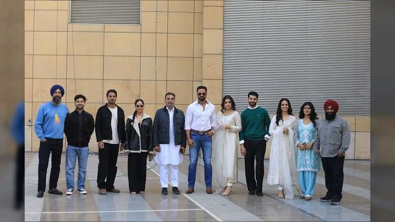 Cast Reveal Event of Punjabi Film Chakven 2% Aale Creates Strong Buzz in Mohali